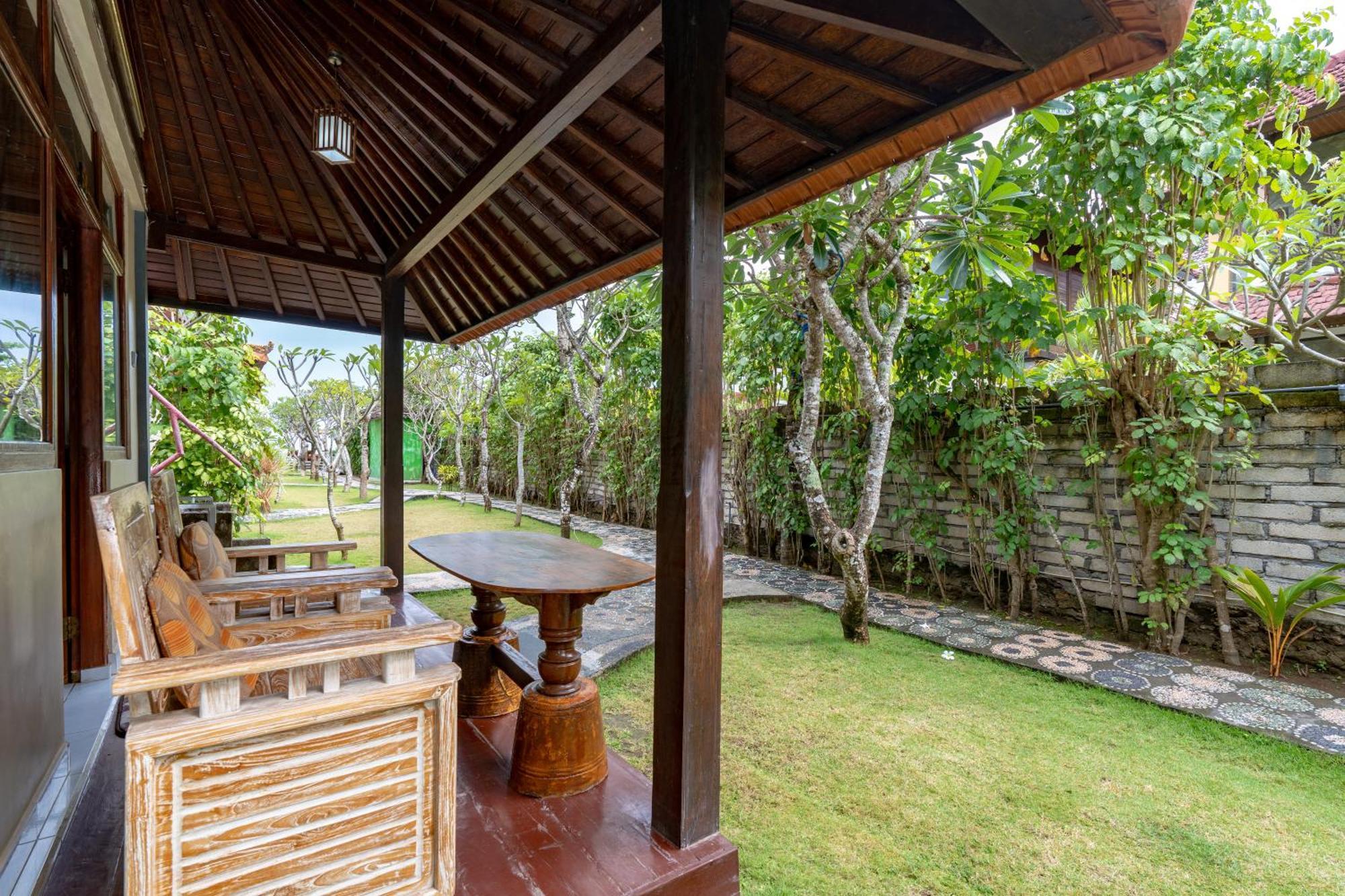 Ketut Losmen Bungalows Lembongan Exterior photo