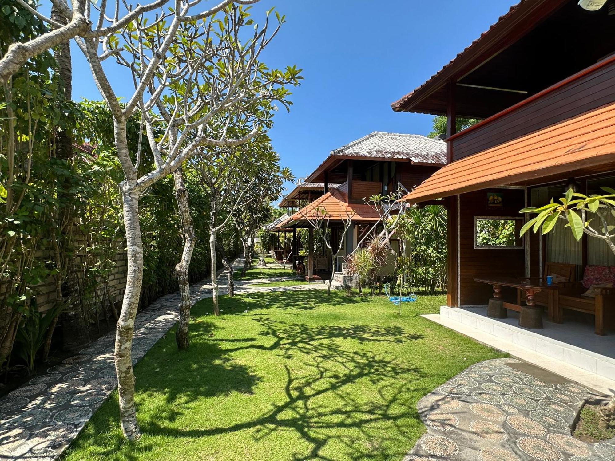 Ketut Losmen Bungalows Lembongan Exterior photo